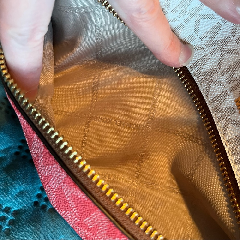 Michael Kors Rhea Backpack with Wallet - Picture 6 of 13